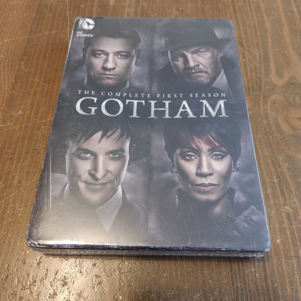 Gotham “The Complete 1st Season” (DVD) widescreen……………..BRAND NEW & SEALED!